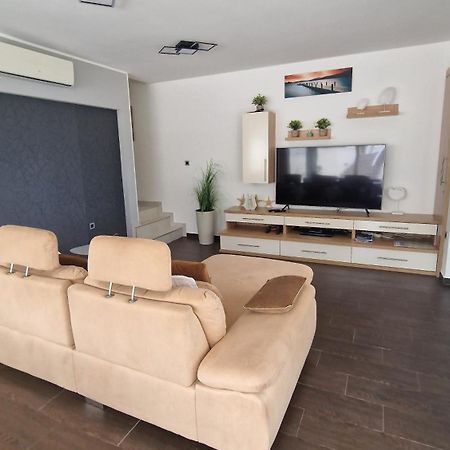 Villa Gina Sevid Dış mekan fotoğraf